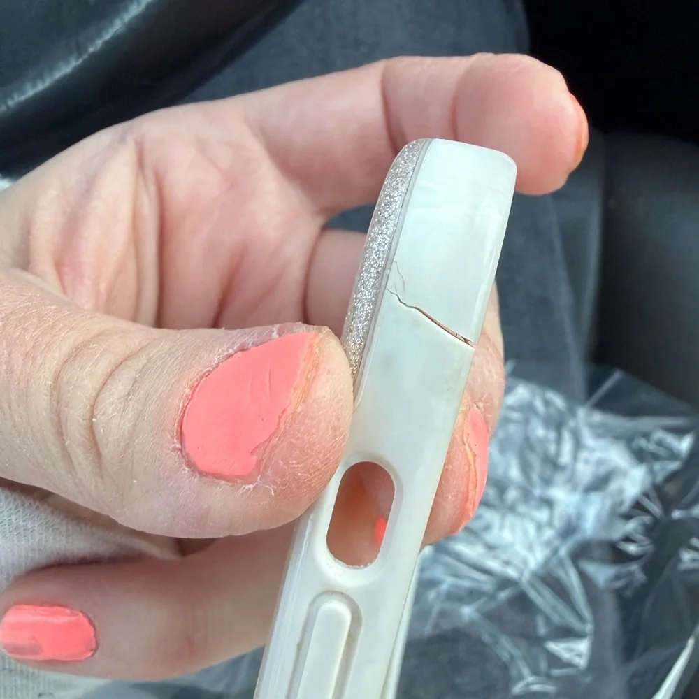 Kate‎ Spade 16 Pro Max iPhone Glittery Silver and Gold Phone Case - Picture 4 of 4